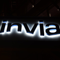 invia_háttérvilágított_betű_1155