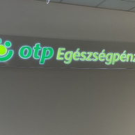 otp_egészségpénztár_mart-dibond-világító-doboz-1244
