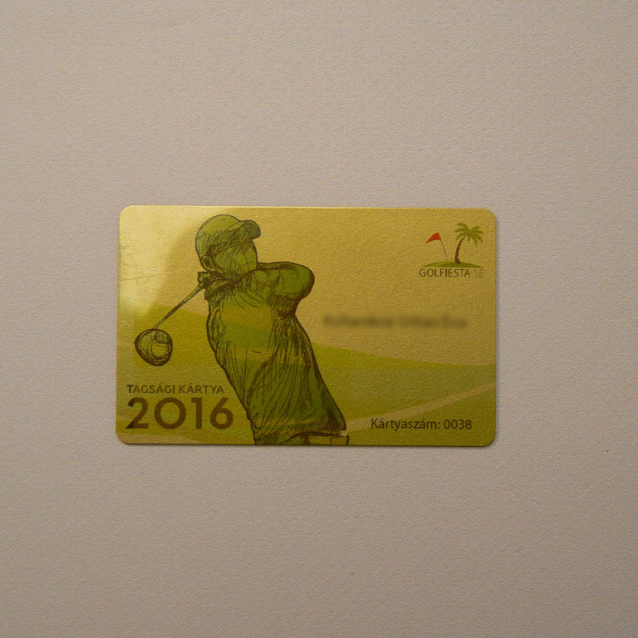 Alapanyagában színes plasztikkártya 001