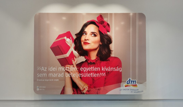 dm üzletek téli hangulatban