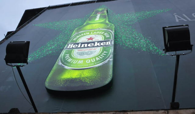 Egyedi 3 dimenziós HEINEKEN reklám a MOLINO KFT-től