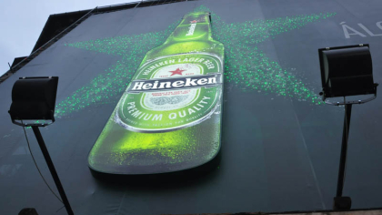Egyedi 3 dimenziós HEINEKEN reklám a MOLINO KFT-től