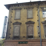 Egyedi fém fogadó szerkezet