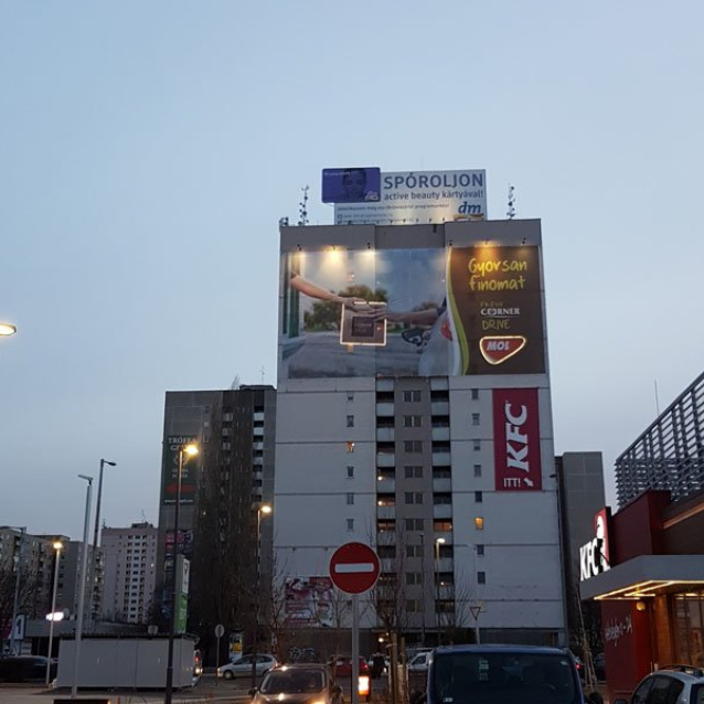 Épületháló LED megvilágítással