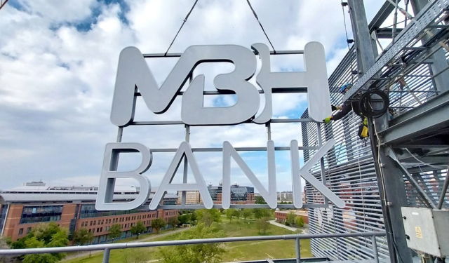 Új bank, új köntösben