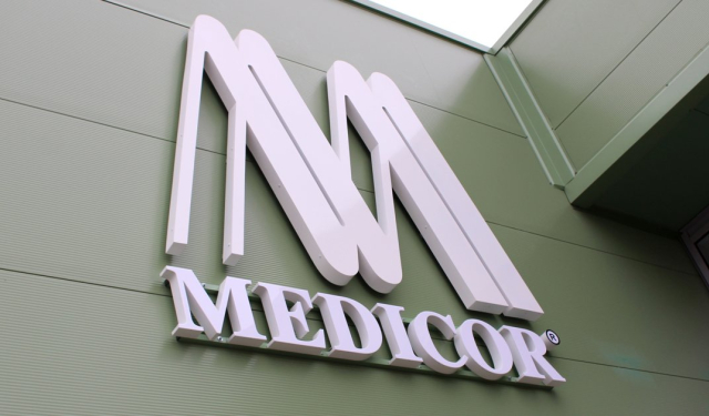 Medicor Elektronikai Zrt. – világító reklámeszközök