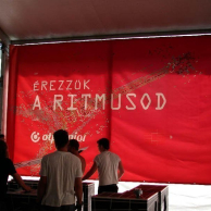 Reklámponyva nyomtatva, kifeszítve